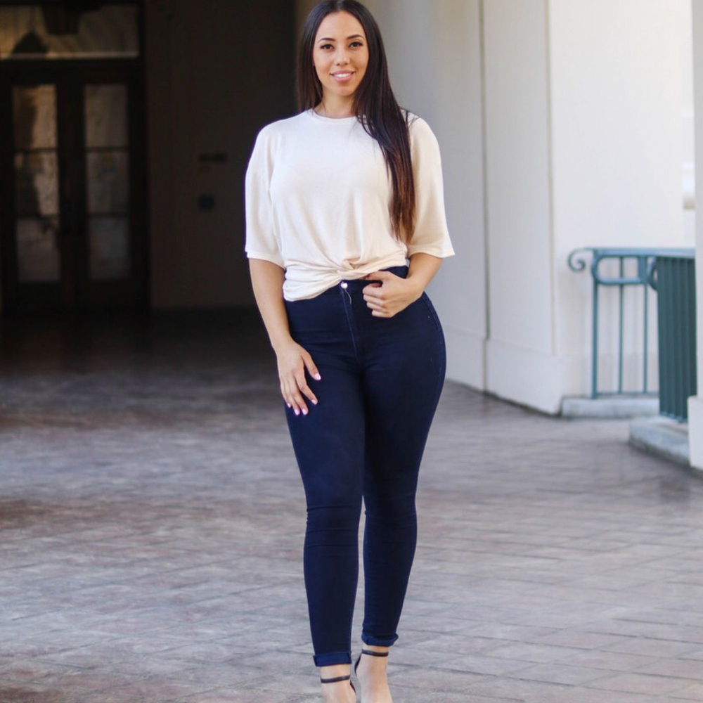 Cream Knotted Casual Tee